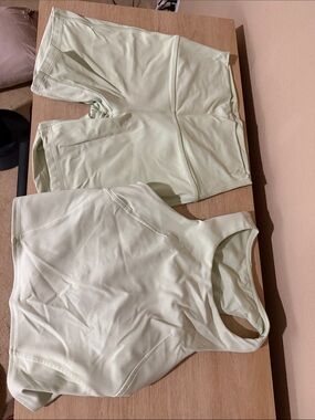 Lululemon biker short & tank set